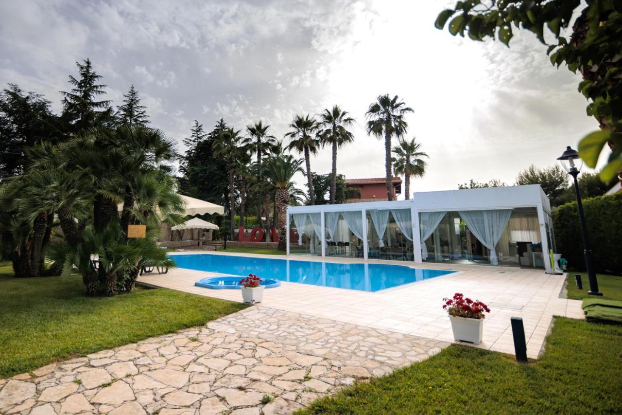 B&B Villa Adriana Andria Bagian luar foto